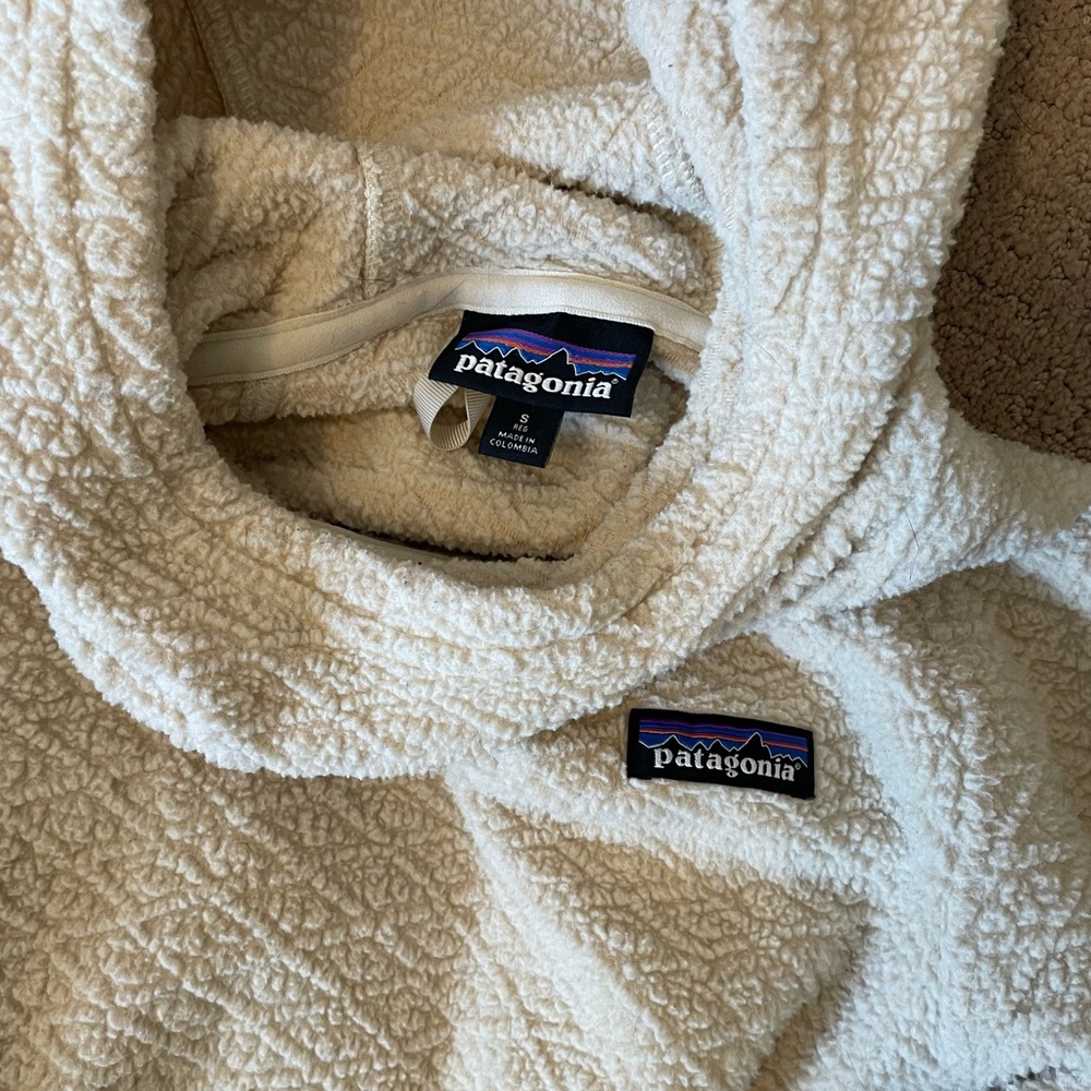 Patagonia Capra Hooded Fleece Pullovers - Picture 2 of 4